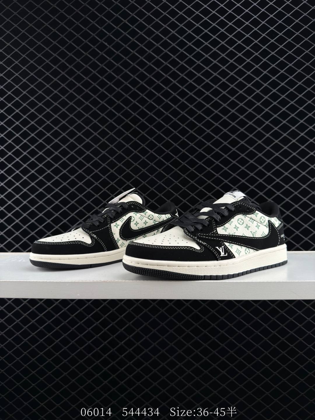 Nike Air Jordan 1 x Travis Scott AJ1